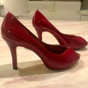Anne Klein Maeasternm patent leather pumps peep-toe 3.5” heel deep red 7.5